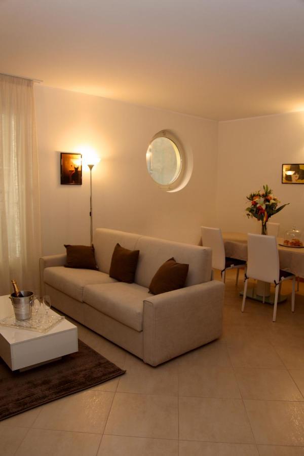 Ferienwohnung Dimoraviapiadue Savona Exterior foto